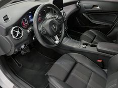 MERCEDES-BENZ GLA 200 1.6 CGI ADVANCE 16V TURBO 2018/2018 ÓTIMA CAR FLORES DA CUNHA / Carros no Vale