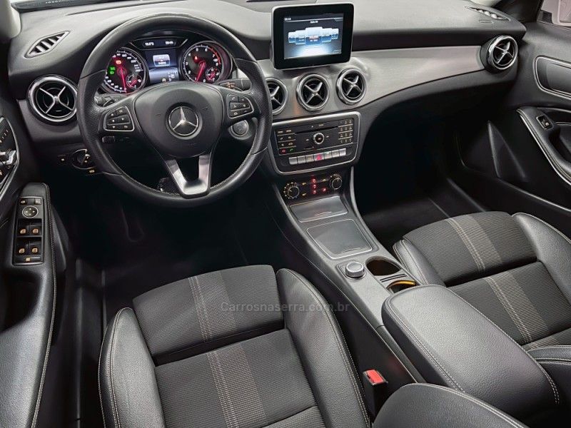 MERCEDES-BENZ GLA 200 1.6 CGI ADVANCE 16V TURBO 2018/2018 ÓTIMA CAR FLORES DA CUNHA / Carros no Vale MERCEDES-BENZ GLA 200 1.6 CGI ADVANCE 16V TURBO 2018/2018 ÓTIMA CAR FLORES DA CUNHA / Carros no Vale