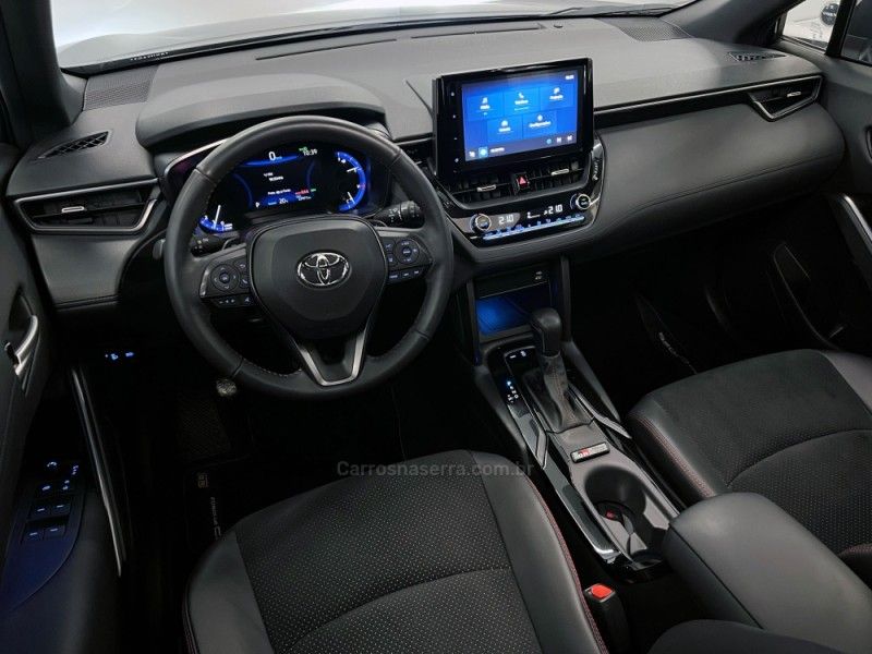 TOYOTA COROLLA 2.0 CROSS GR-S 16V 2023/2024 ÓTIMA CAR FLORES DA CUNHA / Carros no Vale TOYOTA COROLLA 2.0 CROSS GR-S 16V 2023/2024 ÓTIMA CAR FLORES DA CUNHA / Carros no Vale