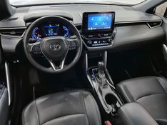 TOYOTA COROLLA 2.0 CROSS XRE 16V 2024/2024 ÓTIMA CAR FLORES DA CUNHA / Carros no Vale