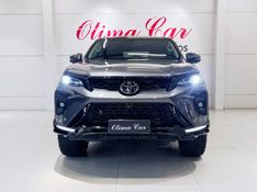 TOYOTA HILUX SW4 2.8 4X4 SRX PLATINUM TURBO 7 LUGARES 2023/2024 ÓTIMA CAR FLORES DA CUNHA / Carros no Vale
