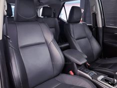TOYOTA HILUX SW4 2.8 4X4 SRX PLATINUM TURBO 7 LUGARES 2023/2024 ÓTIMA CAR FLORES DA CUNHA / Carros no Vale