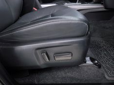 TOYOTA HILUX SW4 2.8 4X4 SRX PLATINUM TURBO 7 LUGARES 2023/2024 ÓTIMA CAR FLORES DA CUNHA / Carros no Vale