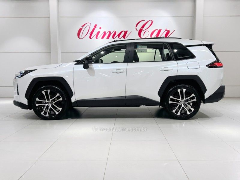 TOYOTA RAV4 2.5 SX 4WD HÍBRIDO 2026/2026 ÓTIMA CAR FLORES DA CUNHA / Carros no Vale