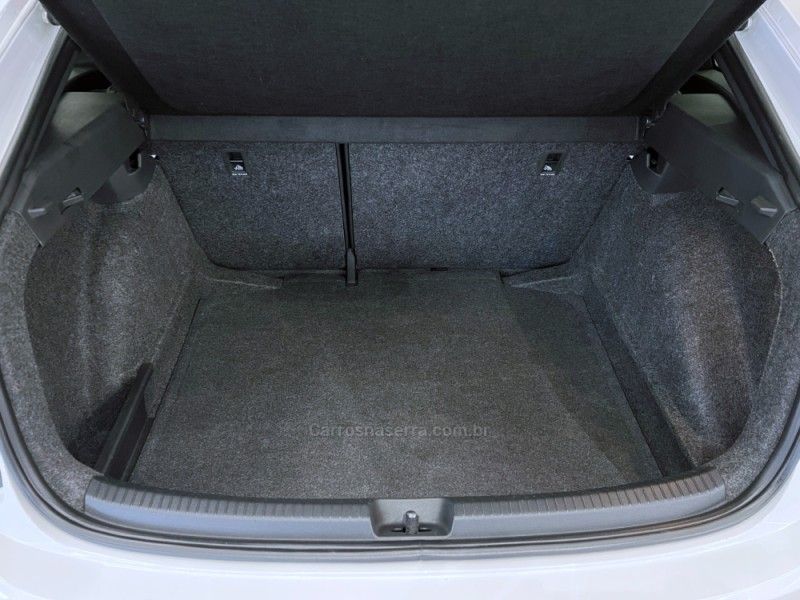 VOLKSWAGEN NIVUS 1.0 TSI HIGHLINE 2021/2021 ÓTIMA CAR FLORES DA CUNHA / Carros no Vale VOLKSWAGEN NIVUS 1.0 TSI HIGHLINE 2021/2021 ÓTIMA CAR FLORES DA CUNHA / Carros no Vale