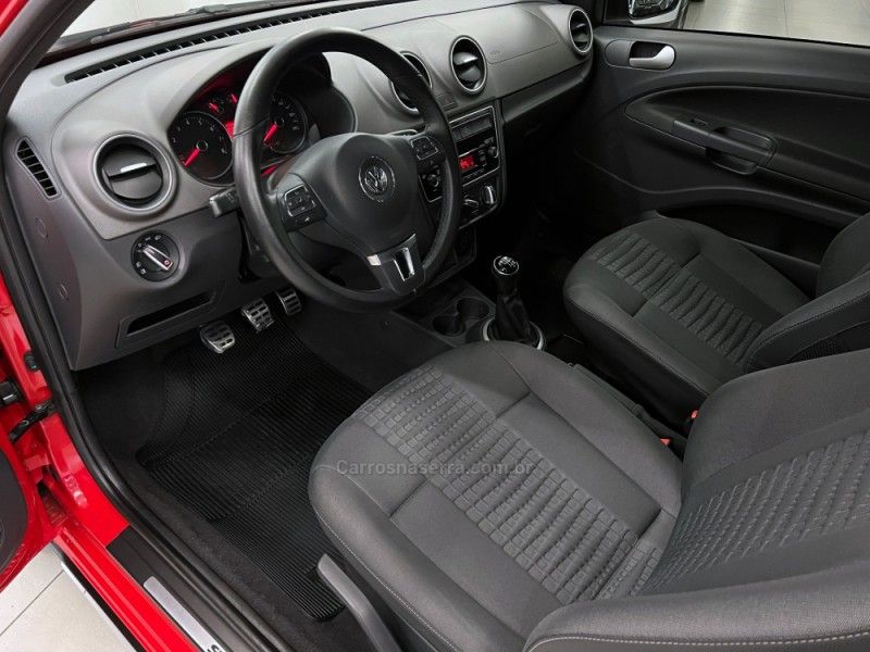 VOLKSWAGEN SAVEIRO 1.6 CROSS CE 8V 2014/2015 ÓTIMA CAR FLORES DA CUNHA / Carros no Vale