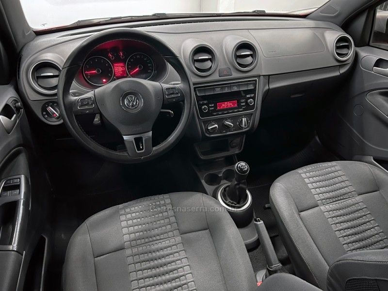 VOLKSWAGEN SAVEIRO 1.6 CROSS CE 8V 2014/2015 ÓTIMA CAR FLORES DA CUNHA / Carros no Vale