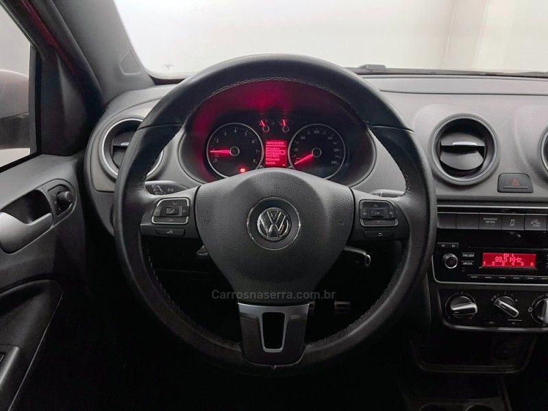 VOLKSWAGEN SAVEIRO 1.6 CROSS CE 8V 2014/2015 ÓTIMA CAR FLORES DA CUNHA / Carros no Vale