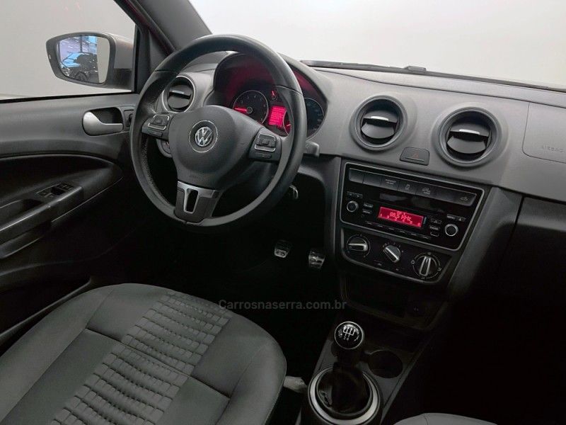 VOLKSWAGEN SAVEIRO 1.6 CROSS CE 8V 2014/2015 ÓTIMA CAR FLORES DA CUNHA / Carros no Vale