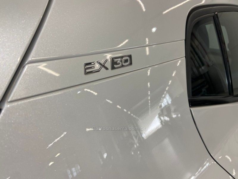 VOLVO EX30 CORE EXTENDED RANGE 2024/2025 ÓTIMA CAR FLORES DA CUNHA / Carros no Vale