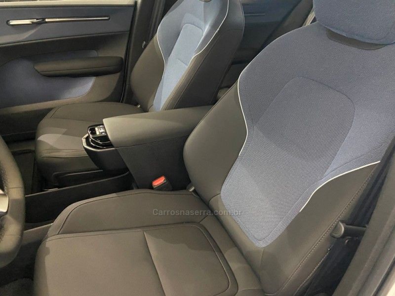 VOLVO EX30 CORE EXTENDED RANGE 2024/2025 ÓTIMA CAR FLORES DA CUNHA / Carros no Vale
