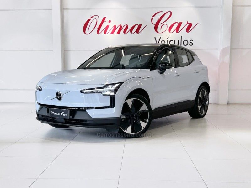 VOLVO EX30 ULTRA EXTENDED RANGE 2024/2024 ÓTIMA CAR FLORES DA CUNHA / Carros no Vale