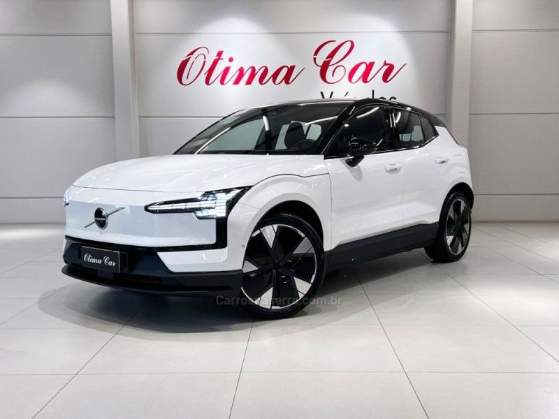 VOLVO EX30 ULTRA EXTENDED RANGE 2024/2025 ÓTIMA CAR FLORES DA CUNHA / Carros no Vale
