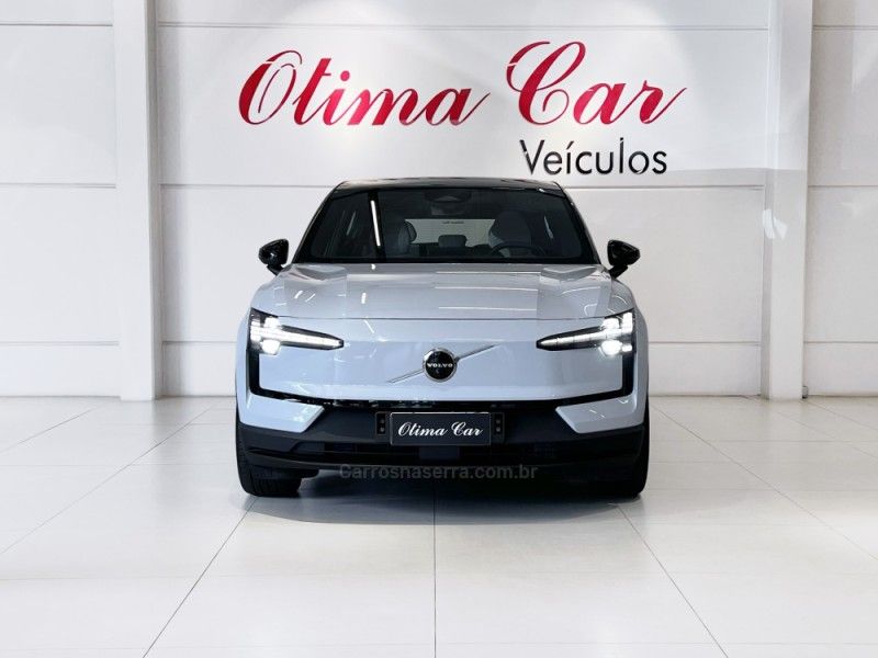 VOLVO EX30 ULTRA EXTENDED RANGE 2024/2024 ÓTIMA CAR FLORES DA CUNHA / Carros no Vale