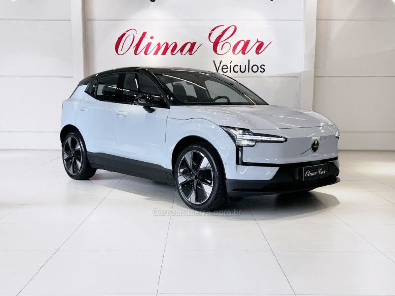 VOLVO EX30 ULTRA EXTENDED RANGE 2024/2024 ÓTIMA CAR FLORES DA CUNHA / Carros no Vale