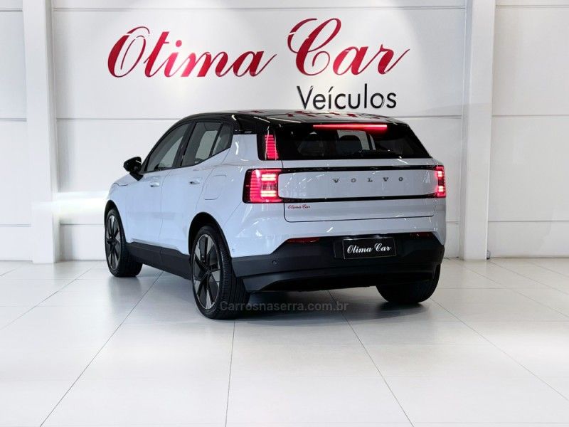 VOLVO EX30 ULTRA EXTENDED RANGE 2024/2024 ÓTIMA CAR FLORES DA CUNHA / Carros no Vale