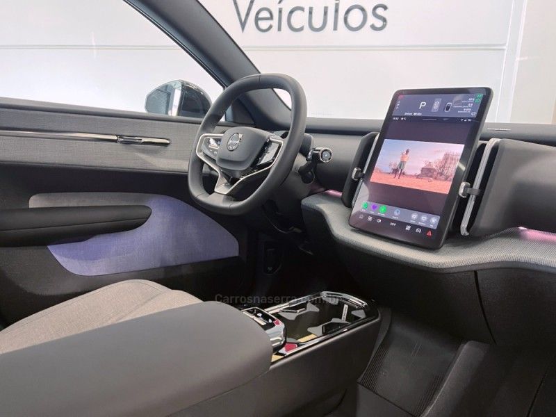 VOLVO EX30 ULTRA EXTENDED RANGE 2024/2024 ÓTIMA CAR FLORES DA CUNHA / Carros no Vale