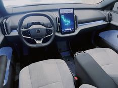 VOLVO EX30 ULTRA EXTENDED RANGE 2024/2024 ÓTIMA CAR FLORES DA CUNHA / Carros no Vale