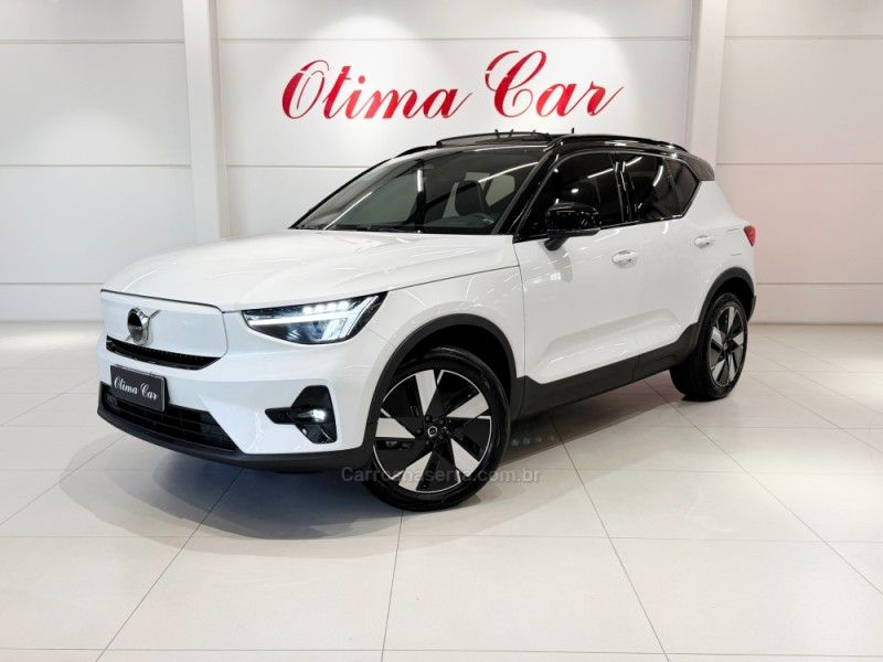 VOLVO XC 40 P6 RECHARGE ELECTRIC PLUS 2023/2024 ÓTIMA CAR FLORES DA CUNHA / Carros no Vale