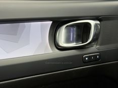 VOLVO XC 40 P6 RECHARGE ELECTRIC PLUS 2023/2024 ÓTIMA CAR FLORES DA CUNHA / Carros no Vale