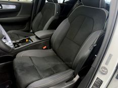 VOLVO XC 40 P6 RECHARGE ELECTRIC PLUS 2023/2024 ÓTIMA CAR FLORES DA CUNHA / Carros no Vale