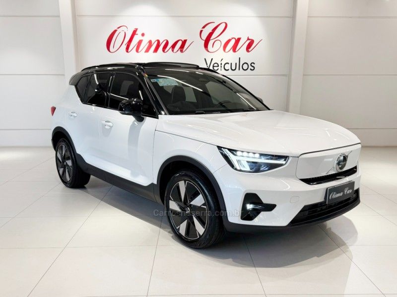 VOLVO XC 40 P6 RECHARGE ELECTRIC PLUS 2023/2024 ÓTIMA CAR FLORES DA CUNHA / Carros no Vale
