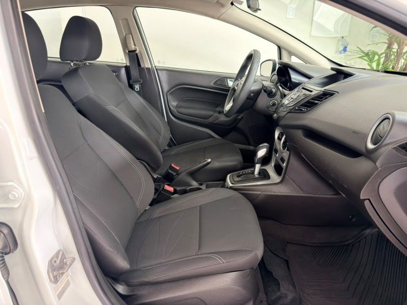FORD FIESTA 1.6 SE SEDAN 16V 2015/2015 ANDRIGO VEÍCULOS CAXIAS DO SUL / Carros no Vale FORD FIESTA 1.6 SE SEDAN 16V 2015/2015 ANDRIGO VEÍCULOS CAXIAS DO SUL / Carros no Vale