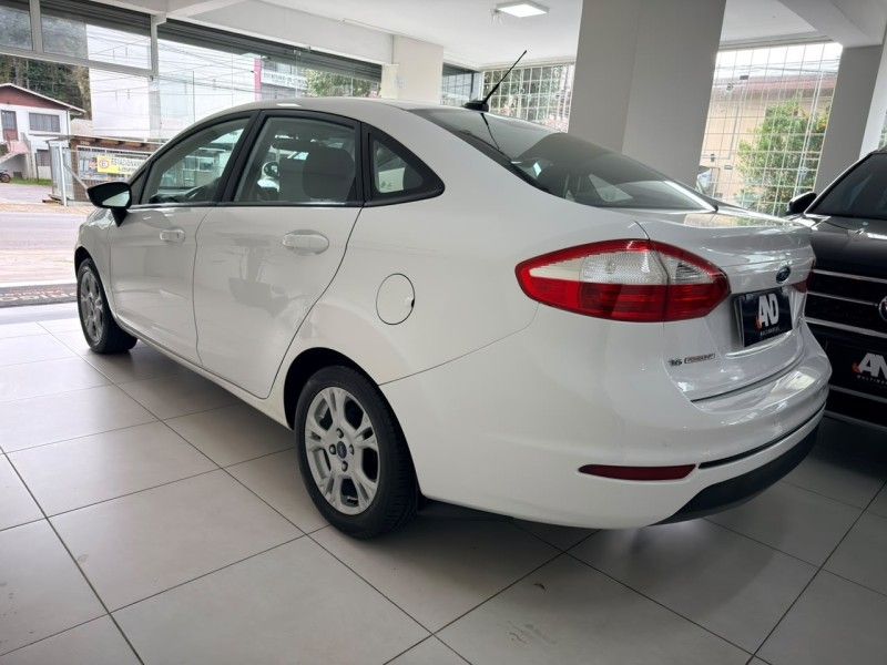 FORD FIESTA 1.6 SE SEDAN 16V 2015/2015 ANDRIGO VEÍCULOS CAXIAS DO SUL / Carros no Vale FORD FIESTA 1.6 SE SEDAN 16V 2015/2015 ANDRIGO VEÍCULOS CAXIAS DO SUL / Carros no Vale