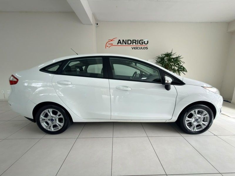 FORD FIESTA 1.6 SE SEDAN 16V 2015/2015 ANDRIGO VEÍCULOS CAXIAS DO SUL / Carros no Vale FORD FIESTA 1.6 SE SEDAN 16V 2015/2015 ANDRIGO VEÍCULOS CAXIAS DO SUL / Carros no Vale
