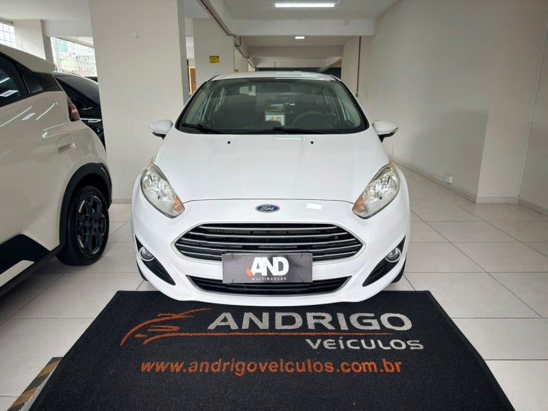 FORD FIESTA 1.6 SE SEDAN 16V 2015/2015 ANDRIGO VEÍCULOS CAXIAS DO SUL / Carros no Vale FORD FIESTA 1.6 SE SEDAN 16V 2015/2015 ANDRIGO VEÍCULOS CAXIAS DO SUL / Carros no Vale