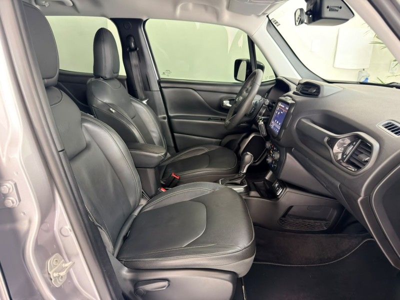 JEEP RENEGADE 1.3 16V LONGITUDE T270 TURBO 4X2 2022/2022 ANDRIGO VEÍCULOS CAXIAS DO SUL / Carros no Vale JEEP RENEGADE 1.3 16V LONGITUDE T270 TURBO 4X2 2022/2022 ANDRIGO VEÍCULOS CAXIAS DO SUL / Carros no Vale
