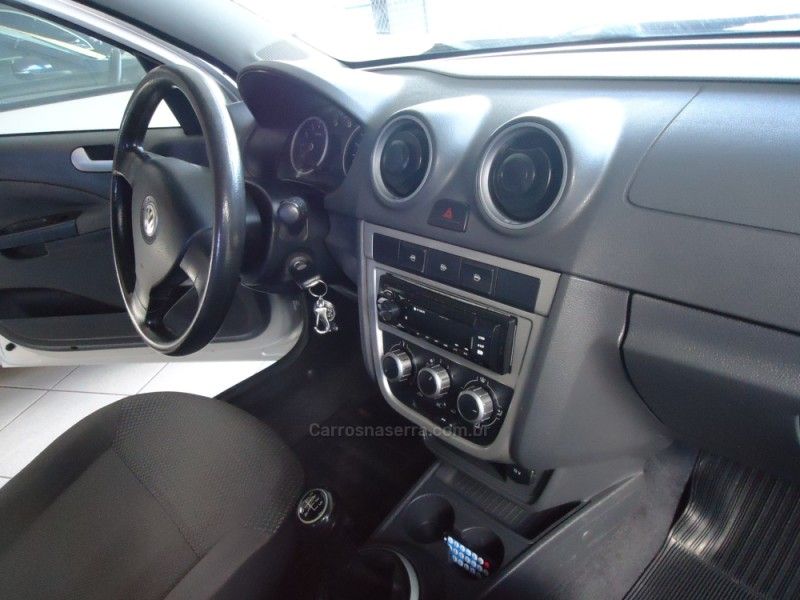 VOLKSWAGEN VOYAGE 1.6 MI TREND 8V 2011/2012 BOURSCHEID CARROS E MOTOS SANTA CLARA DO SUL / Carros no Vale