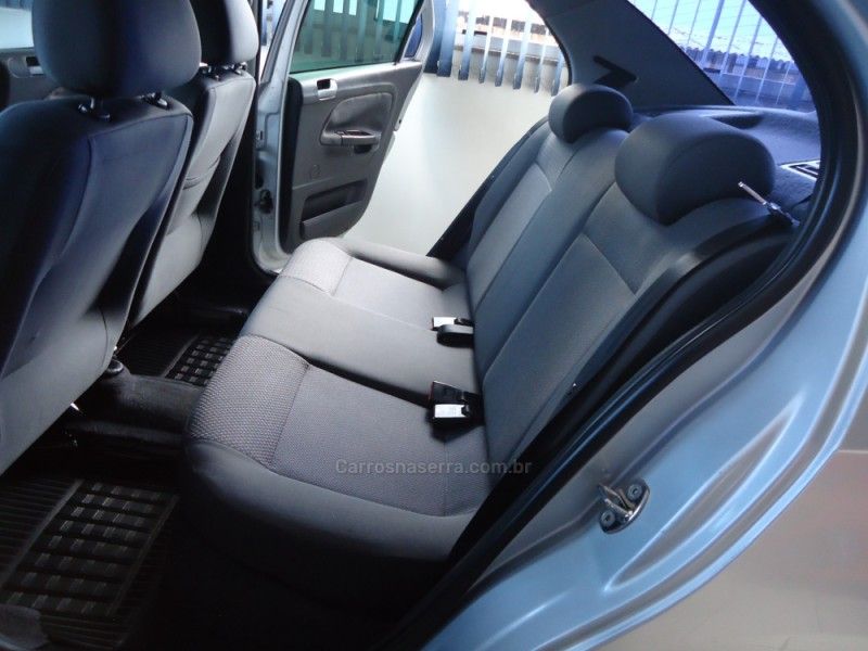 VOLKSWAGEN VOYAGE 1.6 MI TREND 8V 2011/2012 BOURSCHEID CARROS E MOTOS SANTA CLARA DO SUL / Carros no Vale