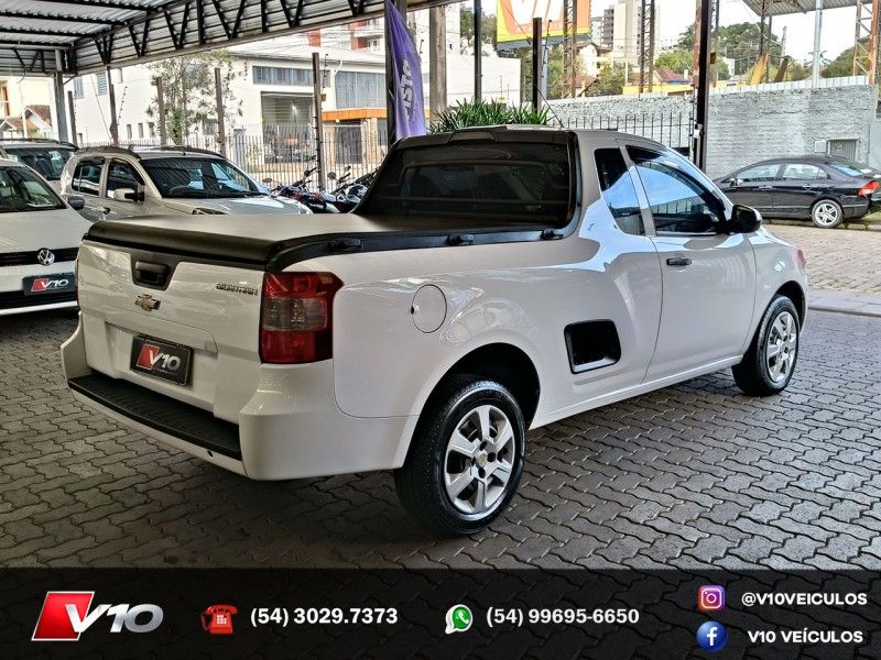 CHEVROLET MONTANA 1.4 MPFI LS CS 8V 2016/2017 V10 VEÍCULOS CAXIAS DO SUL / Carros no Vale