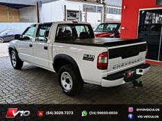 CHEVROLET S10 2.4 MPFI ADVANTAGE 4X2 CD 8V 2010/2011 V10 VEÍCULOS CAXIAS DO SUL / Carros no Vale