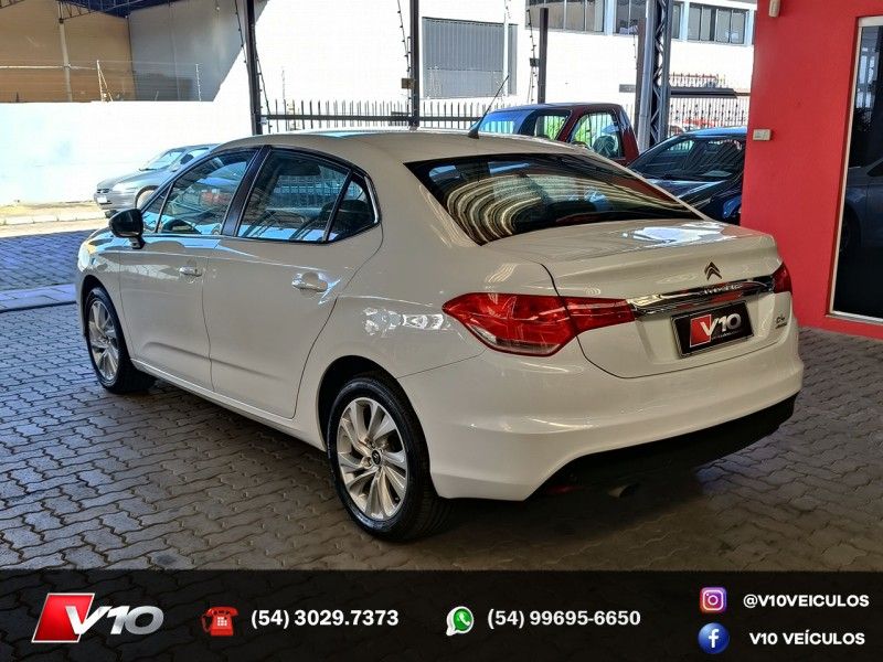 CITROËN C4 LOUNGE 2.0 MPFI TENDANCE 16V 2013/2014 V10 VEÍCULOS CAXIAS DO SUL / Carros no Vale