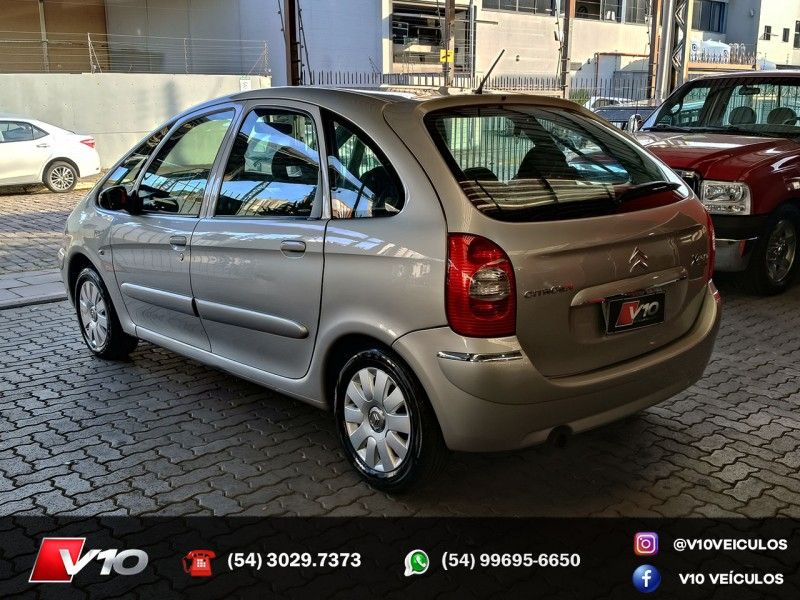 CITROËN XSARA PICASSO 1.6 I EXCLUSIVE 16V 2009/2010 V10 VEÍCULOS CAXIAS DO SUL / Carros no Vale CITROËN XSARA PICASSO 1.6 I EXCLUSIVE 16V 2009/2010 V10 VEÍCULOS CAXIAS DO SUL / Carros no Vale