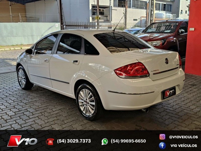 FIAT LINEA 1.8 ESSENCE 16V AUTOMATIZADO 2012/2013 V10 VEÍCULOS CAXIAS DO SUL / Carros no Vale FIAT LINEA 1.8 ESSENCE 16V AUTOMATIZADO 2012/2013 V10 VEÍCULOS CAXIAS DO SUL / Carros no Vale