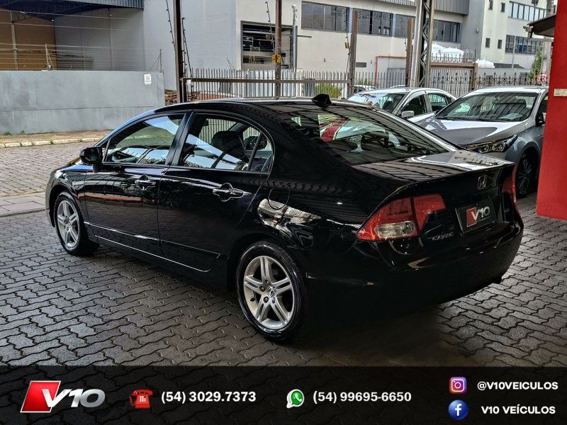 HONDA CIVIC 1.8 EXS 16V 2008/2008 V10 VEÍCULOS CAXIAS DO SUL / Carros no Vale HONDA CIVIC 1.8 EXS 16V 2008/2008 V10 VEÍCULOS CAXIAS DO SUL / Carros no Vale