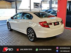 HONDA CIVIC 2.0 LXR 16V 2014/2015 V10 VEÍCULOS CAXIAS DO SUL / Carros no Vale