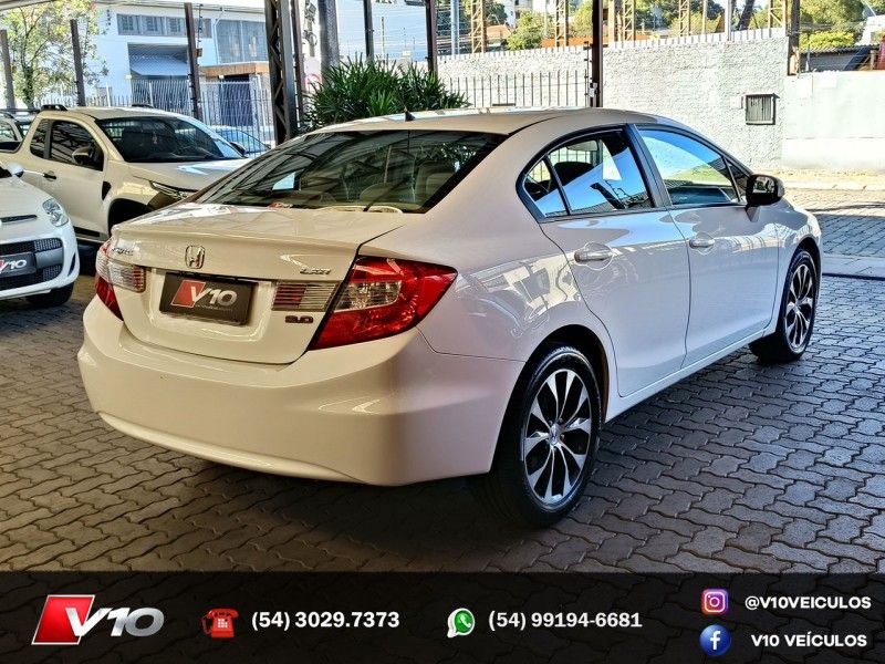 HONDA CIVIC 2.0 LXR 16V 2014/2015 V10 VEÍCULOS CAXIAS DO SUL / Carros no Vale HONDA CIVIC 2.0 LXR 16V 2014/2015 V10 VEÍCULOS CAXIAS DO SUL / Carros no Vale