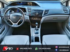HONDA CIVIC 2.0 LXR 16V 2014/2015 V10 VEÍCULOS CAXIAS DO SUL / Carros no Vale