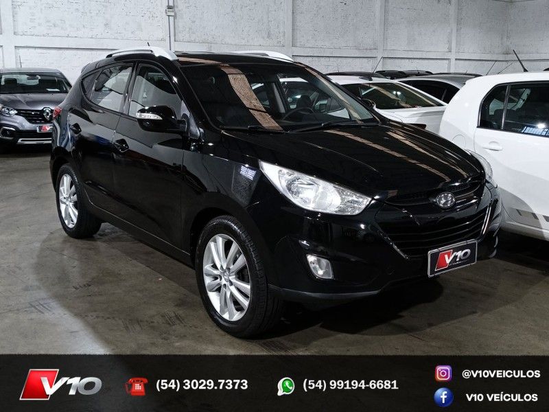 HYUNDAI IX35 2.0 MPI 4X2 16V 2011/2012 V10 VEÍCULOS CAXIAS DO SUL / Carros no Vale