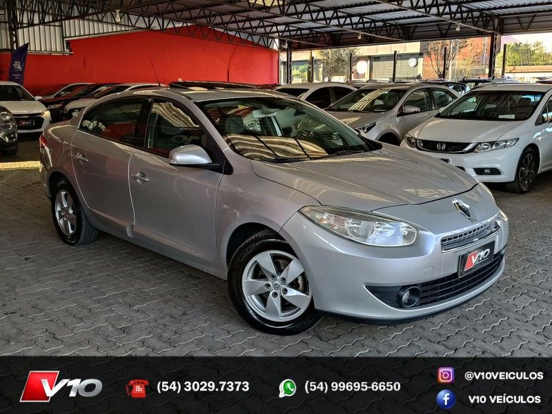 RENAULT FLUENCE 2.0 DYNAMIQUE 16V 2012/2013 V10 VEÍCULOS CAXIAS DO SUL / Carros no Vale RENAULT FLUENCE 2.0 DYNAMIQUE 16V 2012/2013 V10 VEÍCULOS CAXIAS DO SUL / Carros no Vale