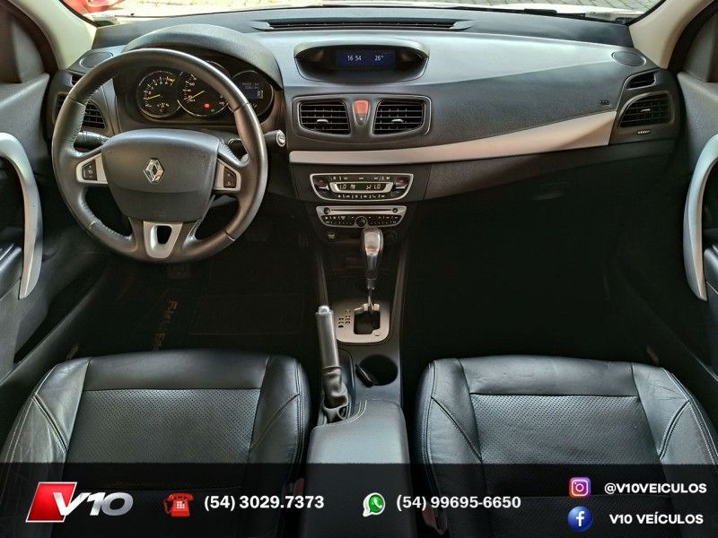 RENAULT FLUENCE 2.0 DYNAMIQUE 16V 2012/2013 V10 VEÍCULOS CAXIAS DO SUL / Carros no Vale RENAULT FLUENCE 2.0 DYNAMIQUE 16V 2012/2013 V10 VEÍCULOS CAXIAS DO SUL / Carros no Vale