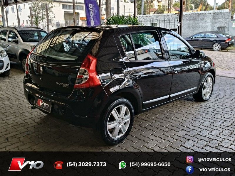 RENAULT SANDERO 1.6 EXPRESSION 8V 2010/2011 V10 VEÍCULOS CAXIAS DO SUL / Carros no Vale