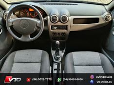 RENAULT SANDERO 1.6 EXPRESSION 8V 2010/2011 V10 VEÍCULOS CAXIAS DO SUL / Carros no Vale