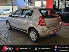 RENAULT SANDERO 1.6 PRIVILÉGE 8V 2012/2013 V10 VEÍCULOS CAXIAS DO SUL / Carros no Vale