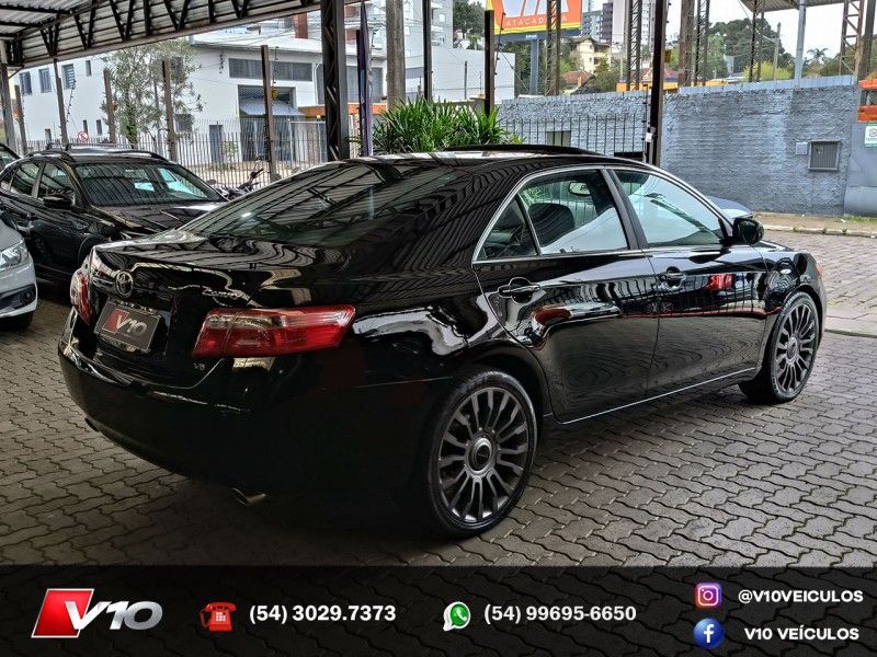 TOYOTA CAMRY 3.5 XLE V6 24V 2007/2008 V10 VEÍCULOS CAXIAS DO SUL / Carros no Vale