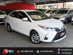 TOYOTA YARIS 1.5 XS SEDAN 16V 2023/2024 V10 VEÍCULOS CAXIAS DO SUL / Carros no Vale